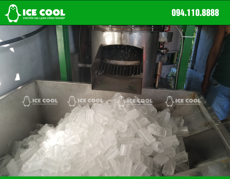 Máy đá viên được lắp đặt ở Quảng Bình